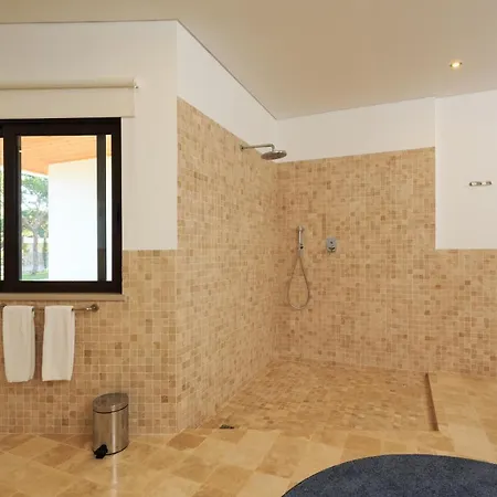 Villa Pinhal Velho With Pool By Homing