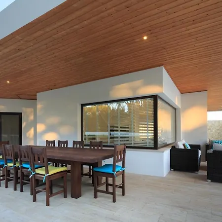 Pinhal Velho With Pool By Homing Villa